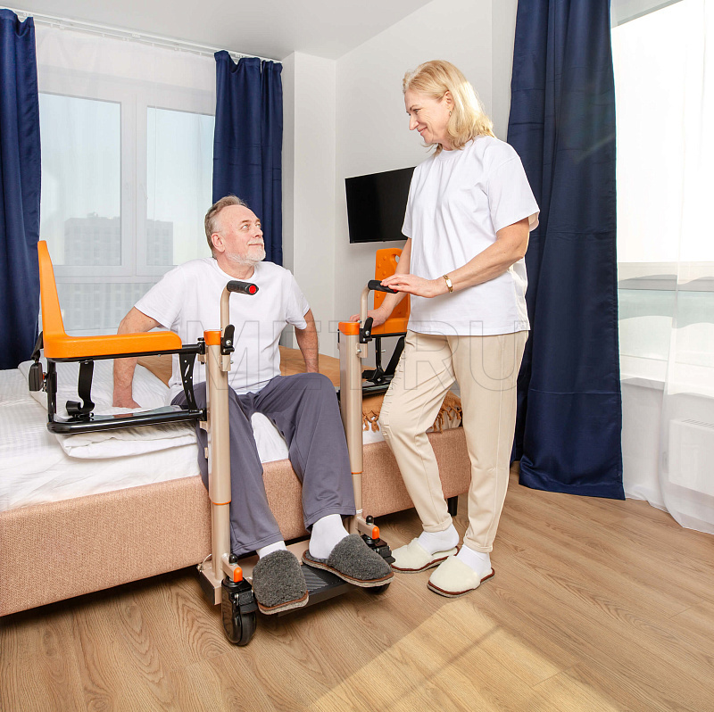 МЕТ LL-220 Электрическое кресло-подъемник с санитарным устройством MET